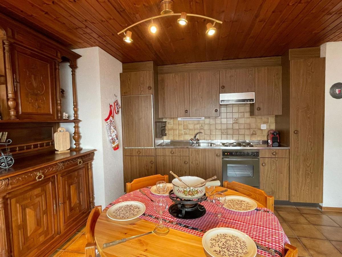Gemuetliche Wohnung Mit Traumaussicht! Albinen Extérieur photo