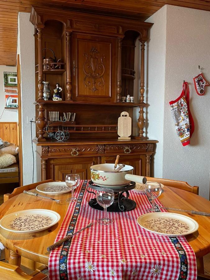 Gemuetliche Wohnung Mit Traumaussicht! Albinen Extérieur photo